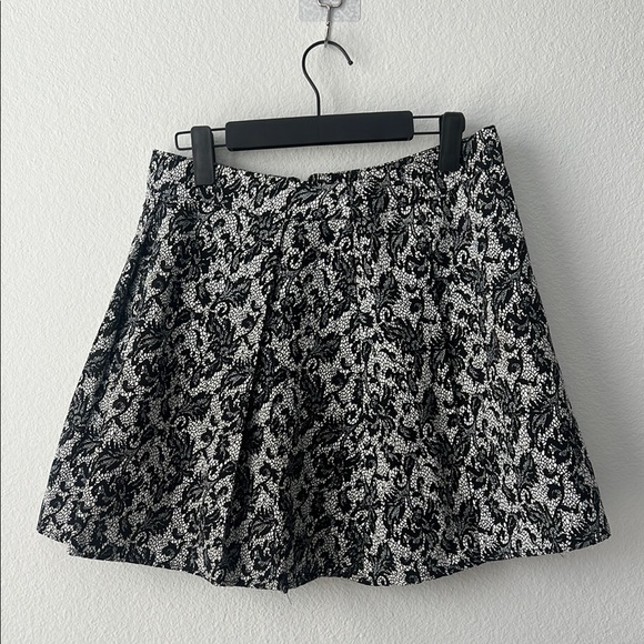 Collective Concepts Dresses & Skirts - Collective Concept Black and White Lace Design Skirt - Juniors L